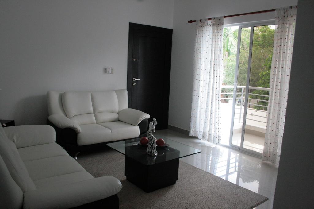 Residencial Vista Del Bosque Apartment ซานติอาโก เด ลอสกาบาเญโรส ภายนอก รูปภาพ